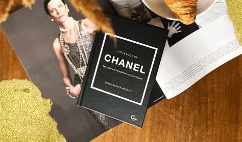 livre chanel déco table|Livre chanel .